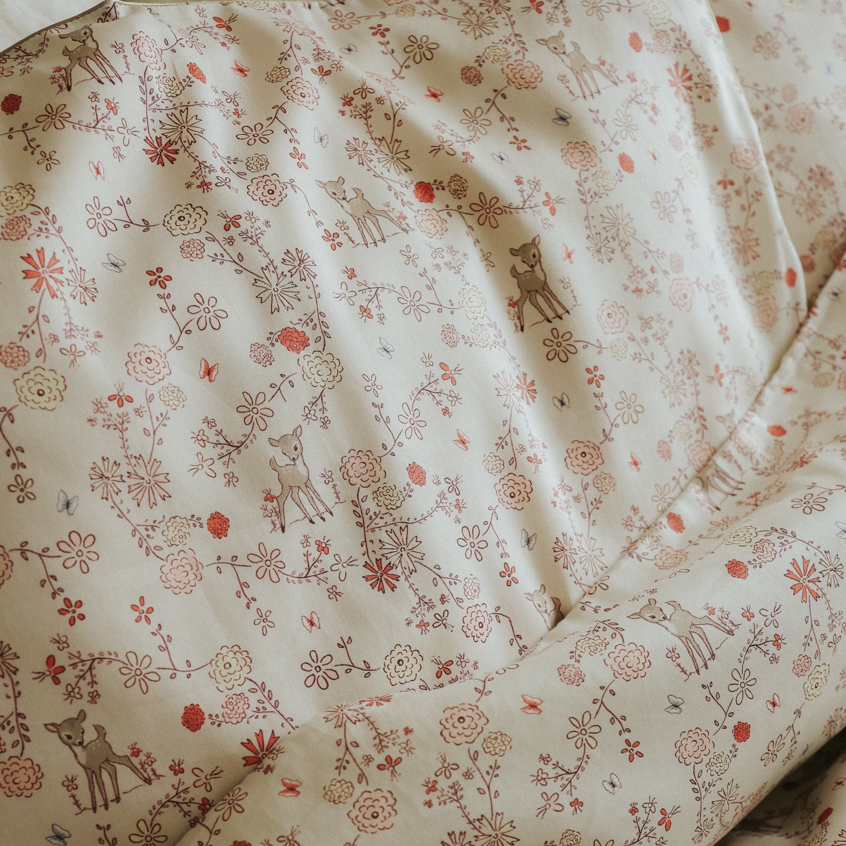 Into the Woodlands Standard Pillowcase Set - Ivory