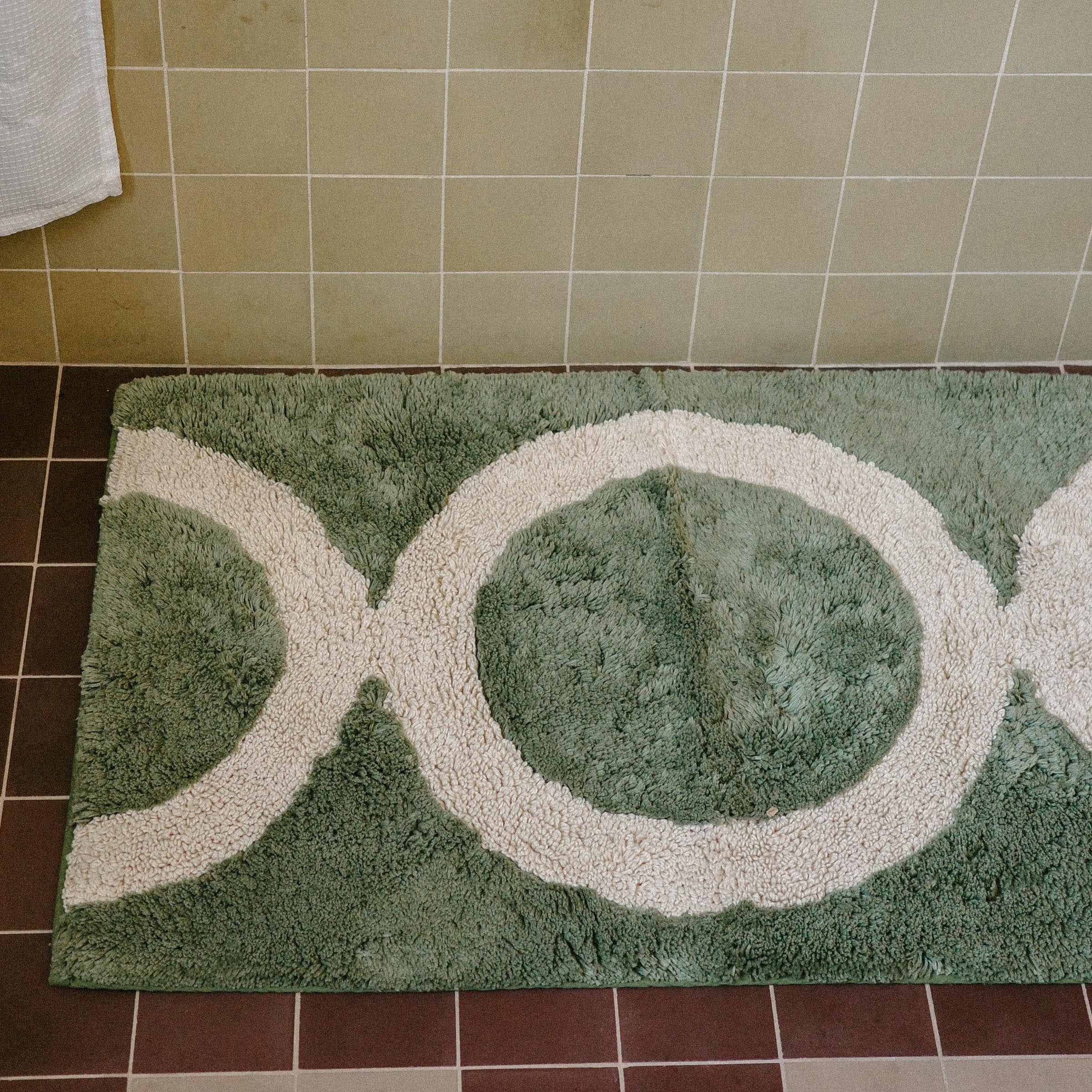 Palomino Bath Mat - Green Circles