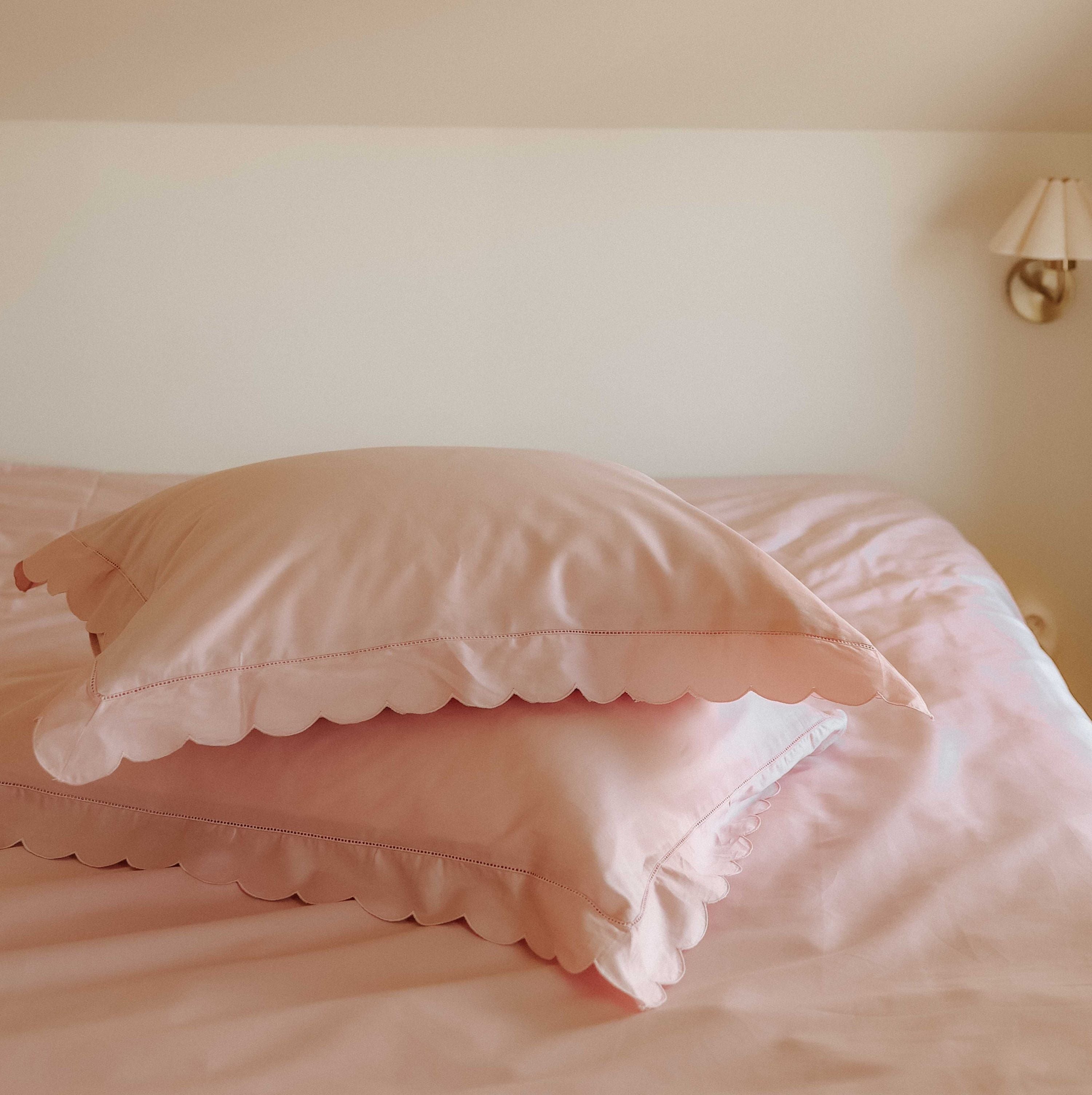 Scalloped Starlight Standard Pillowcase Set - Rose