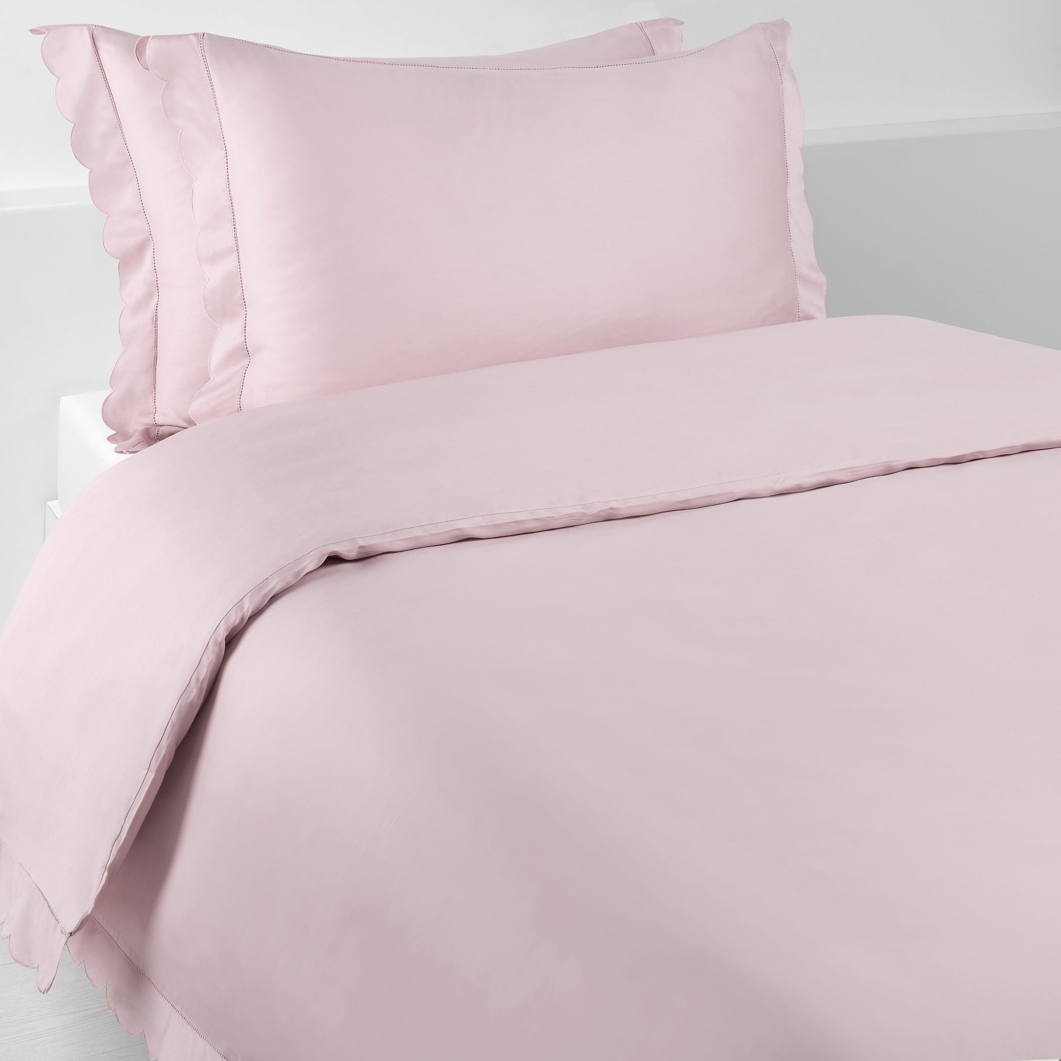 Scalloped Starlight Twin Set - Rose