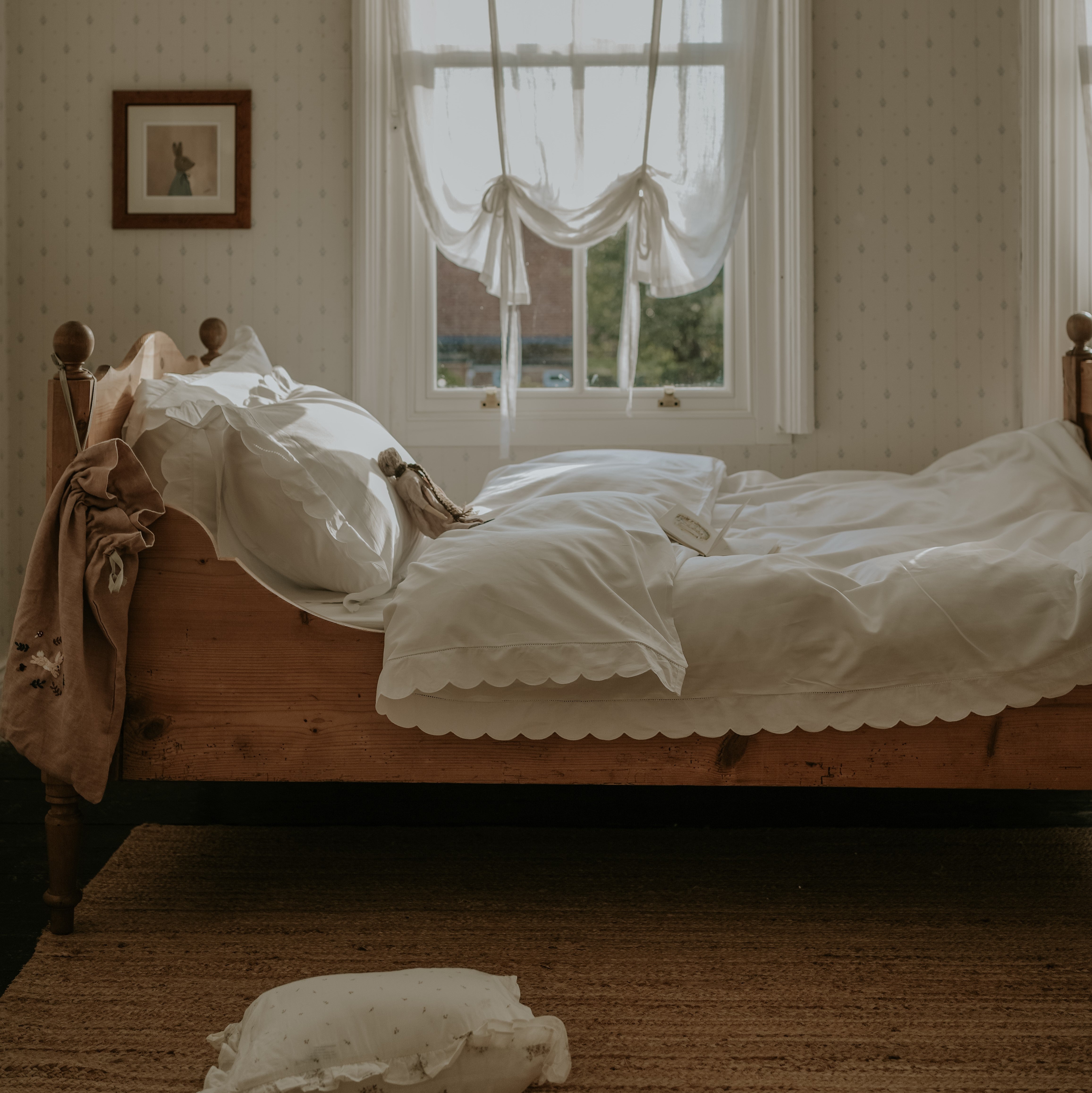 Scalloped Starlight Twin Set - White