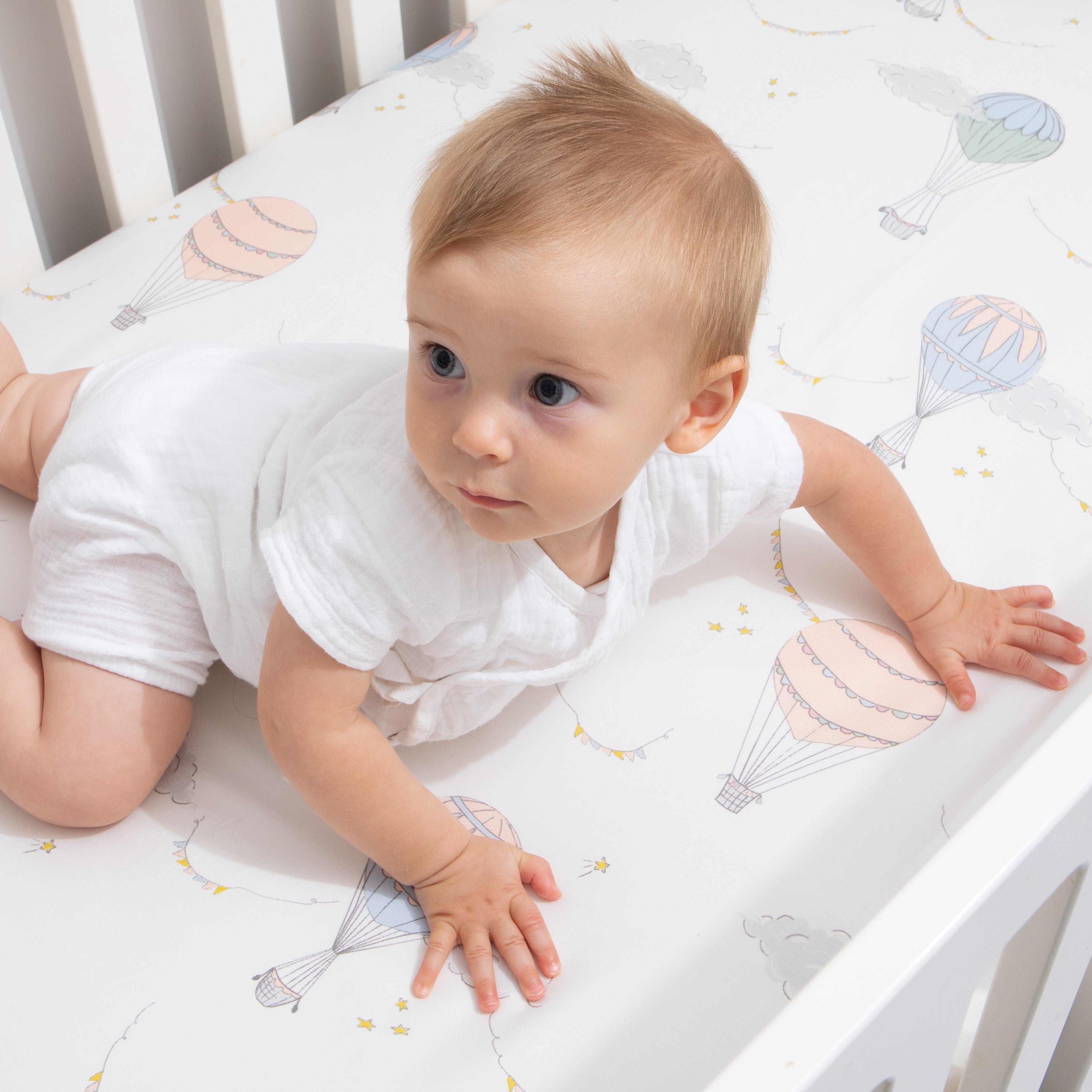 Touch The Sky Crib Sheet - Pink