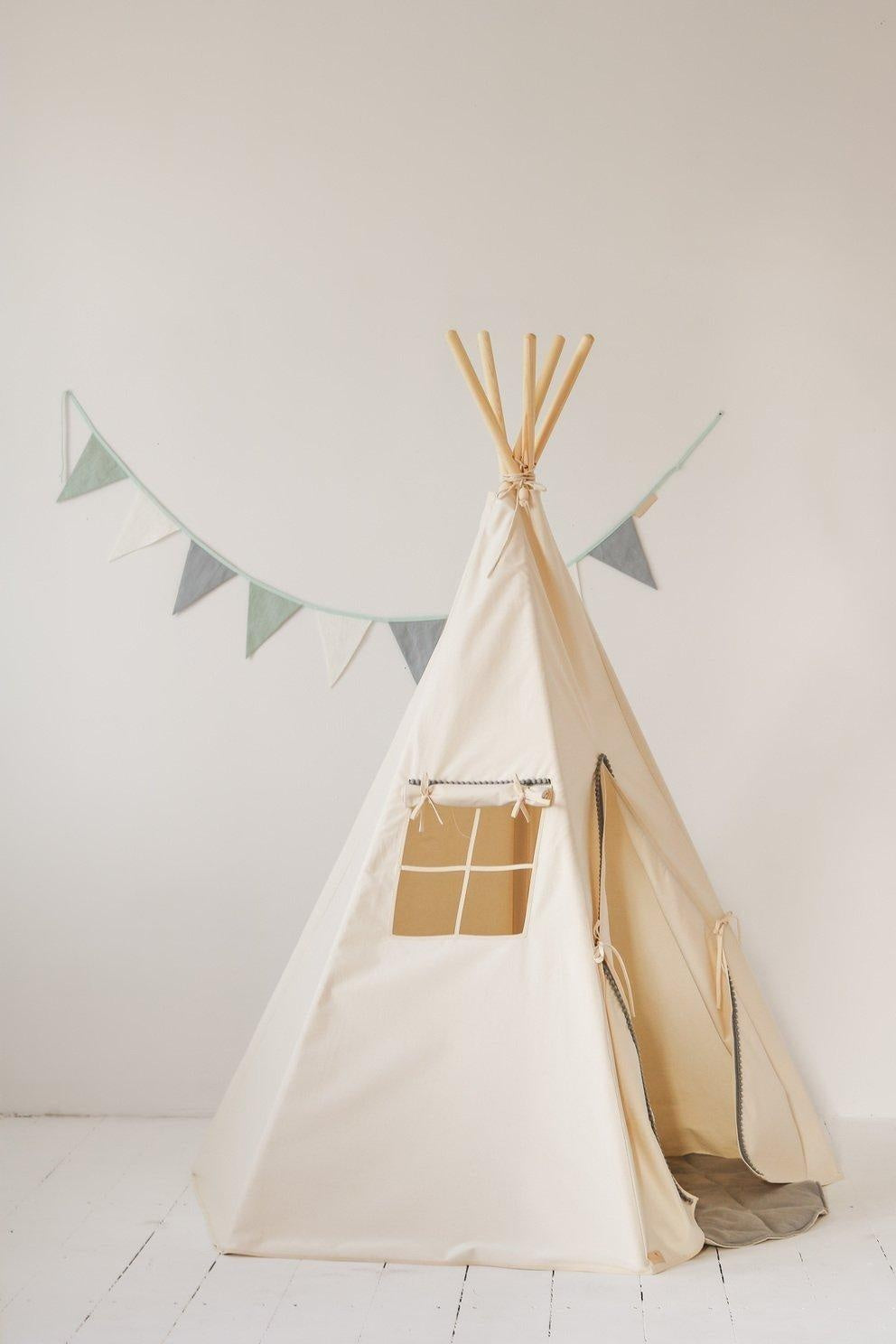 Teepee with Pompoms and Round Mat Set - Grey/Natural
