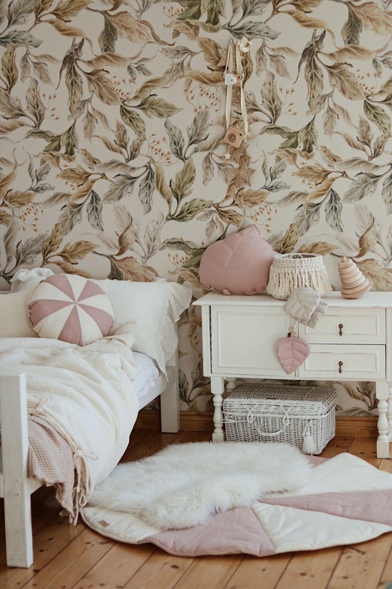 Round Patchwork Pillow - Pink