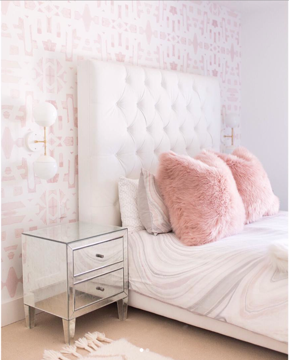 Rose Ground Alta Wallpaper