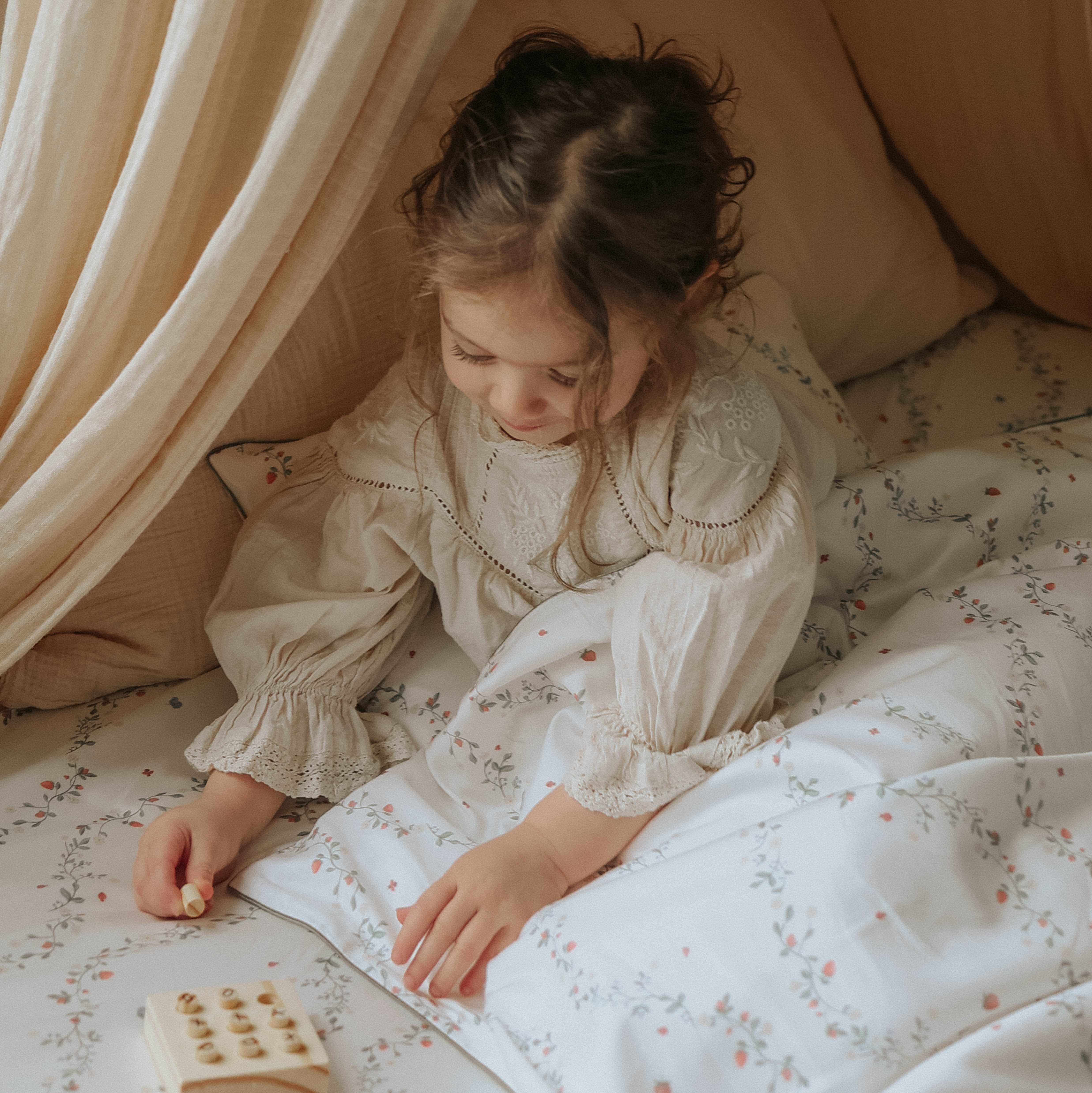 Botanical Berries Toddler Duvet - Ivory