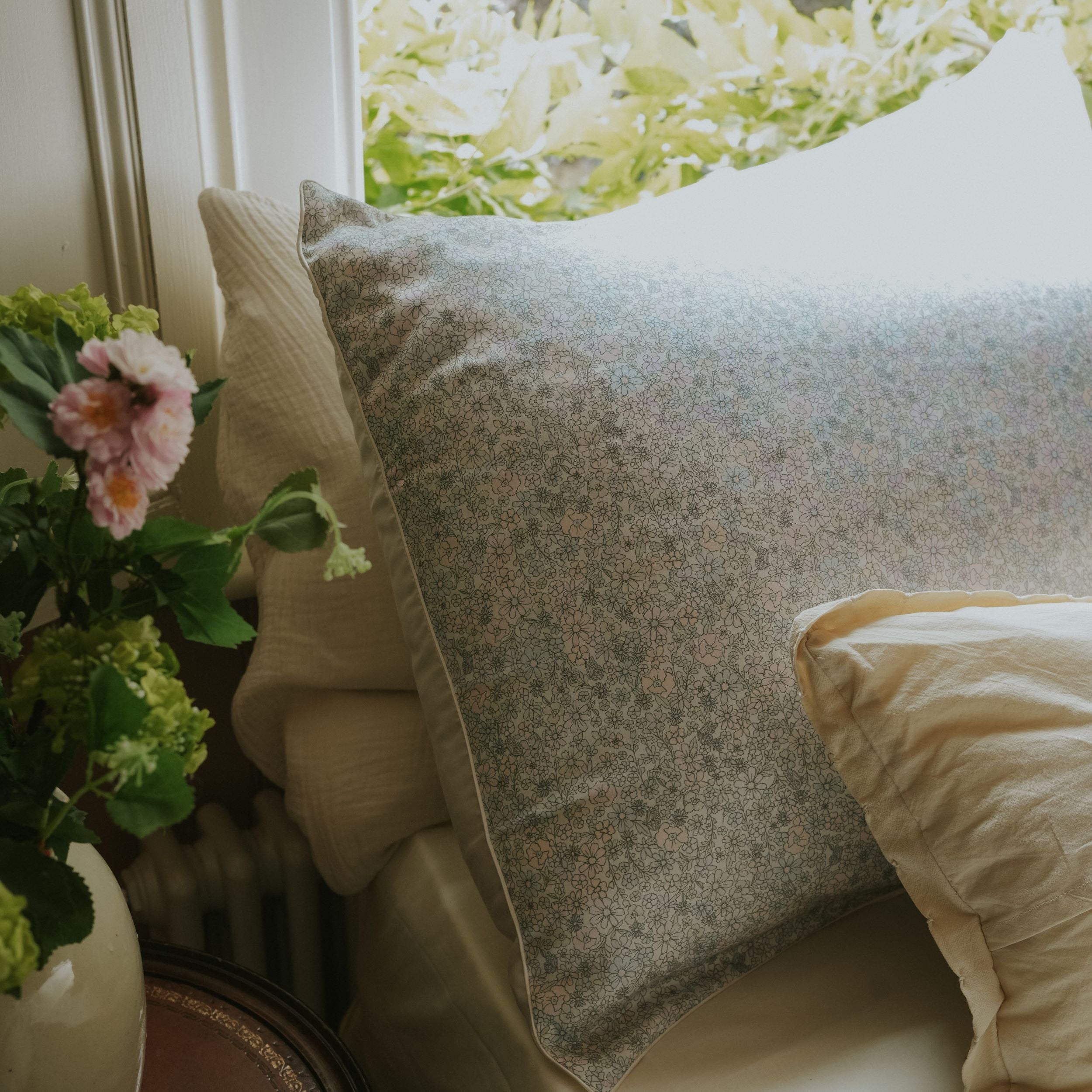 Enchanted Wildflowers Standard Pillowcase Set - Ivory