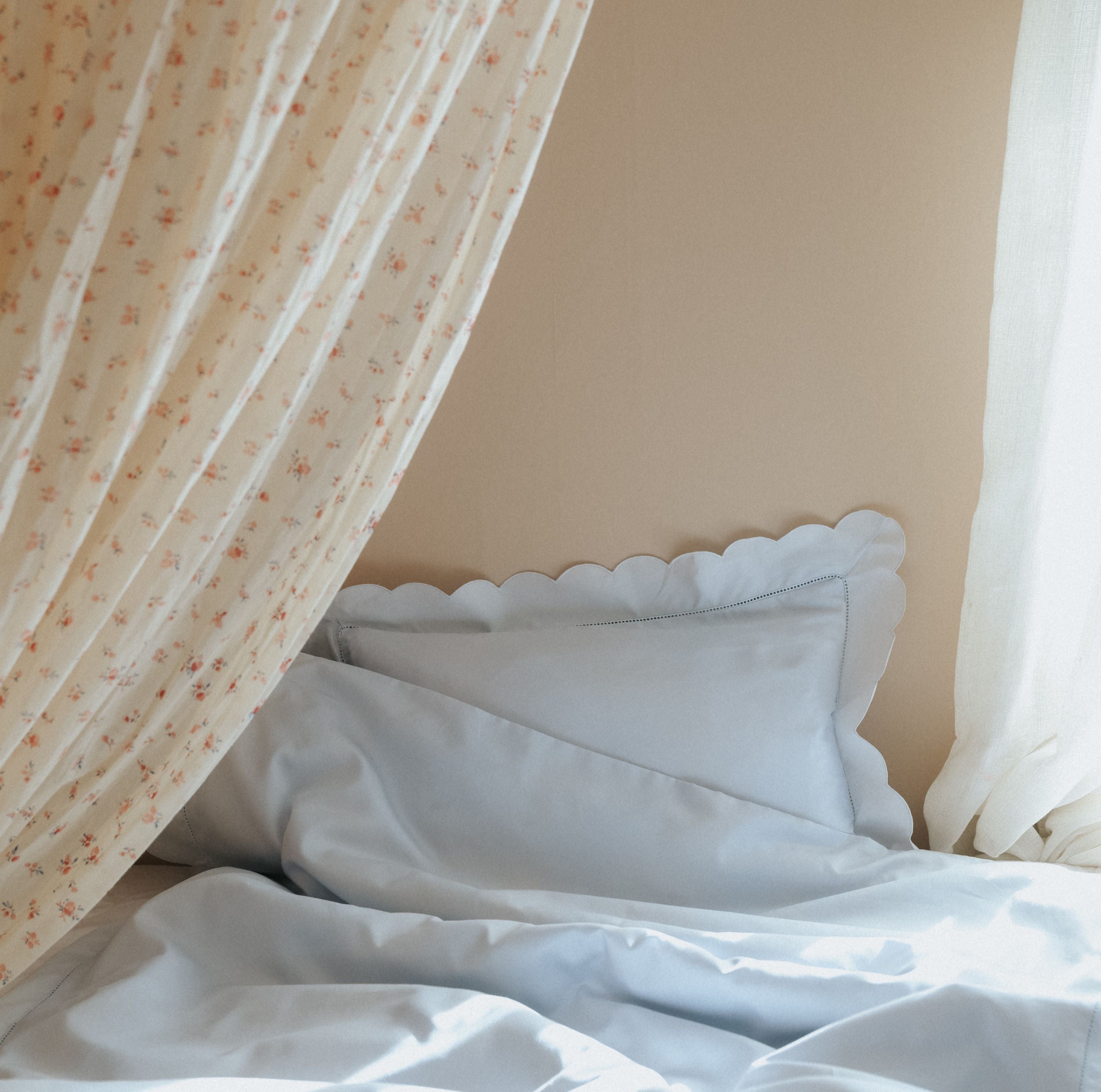 Scalloped Starlight Standard Pillowcase Set - Blue