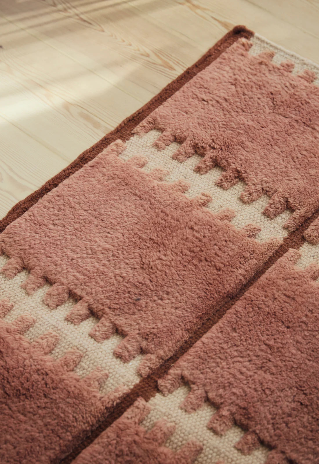 Lily Wool Rug - Rust