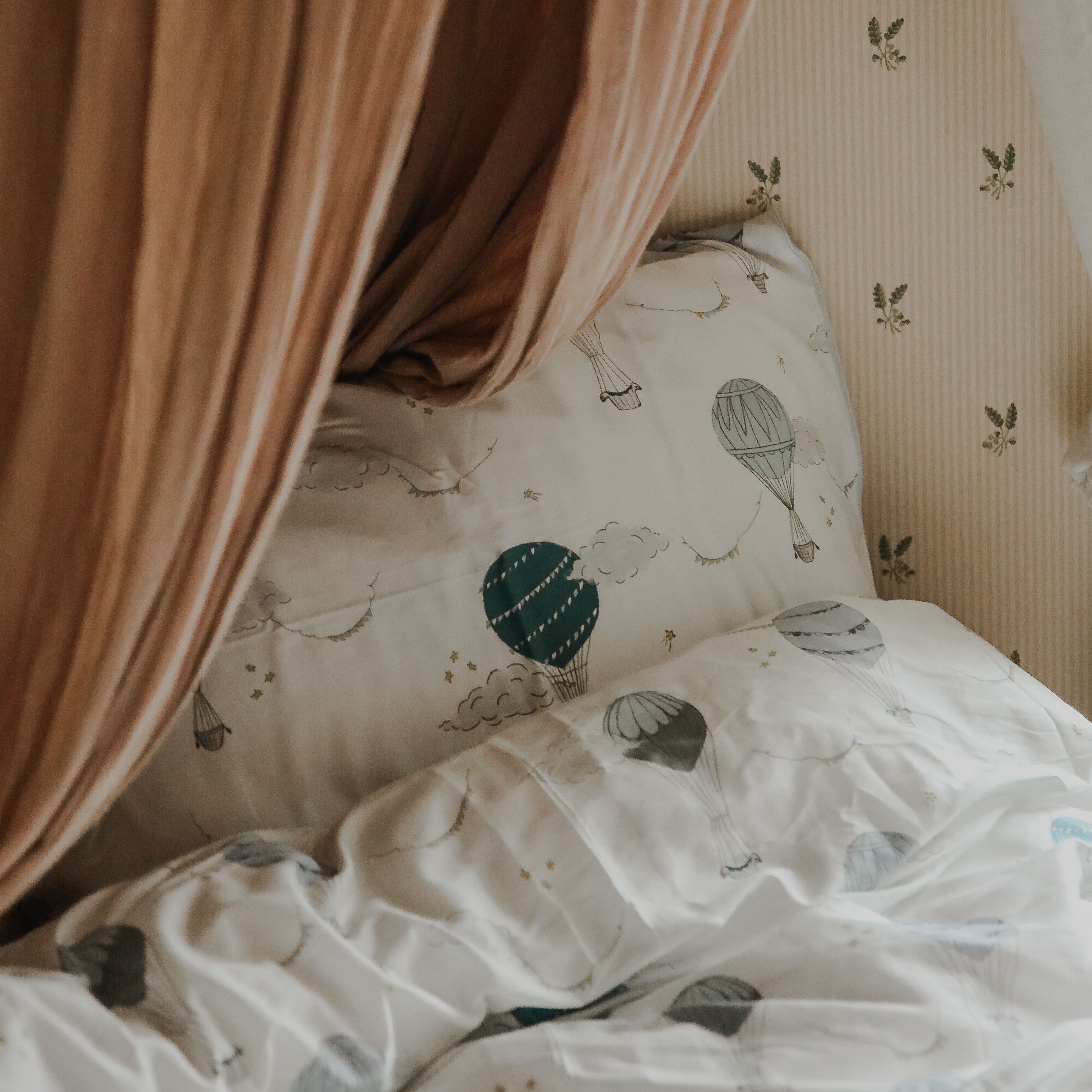 Touch The Sky Full/Queen Duvet Cover - Blue